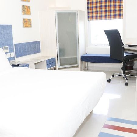 Hometel Chandigarh Luaran gambar
