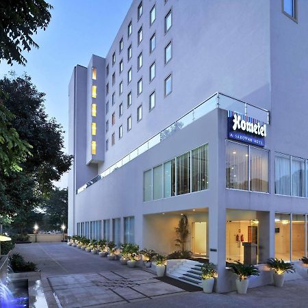 Hometel Chandigarh Luaran gambar