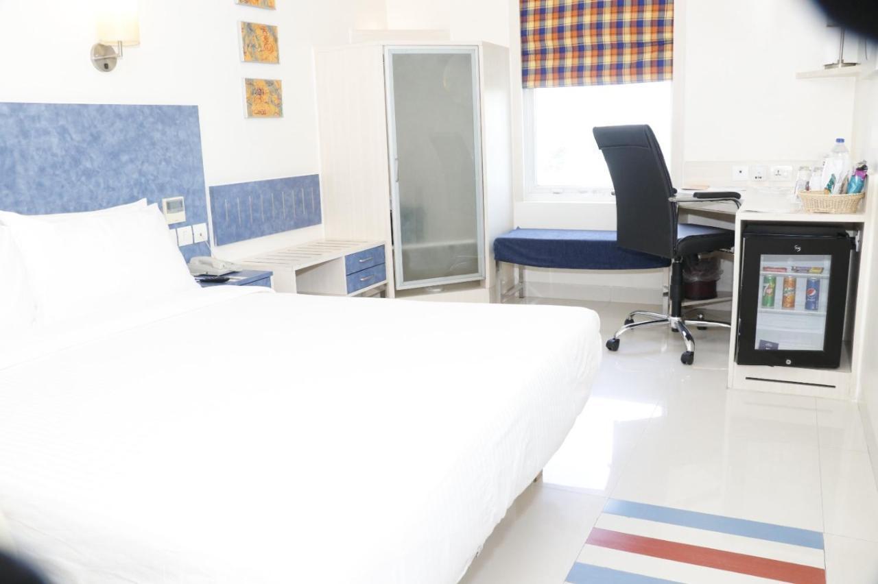 Hometel Chandigarh Luaran gambar