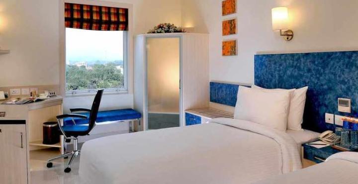 Hometel Chandigarh Luaran gambar