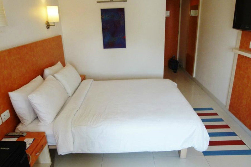 Hometel Chandigarh Luaran gambar