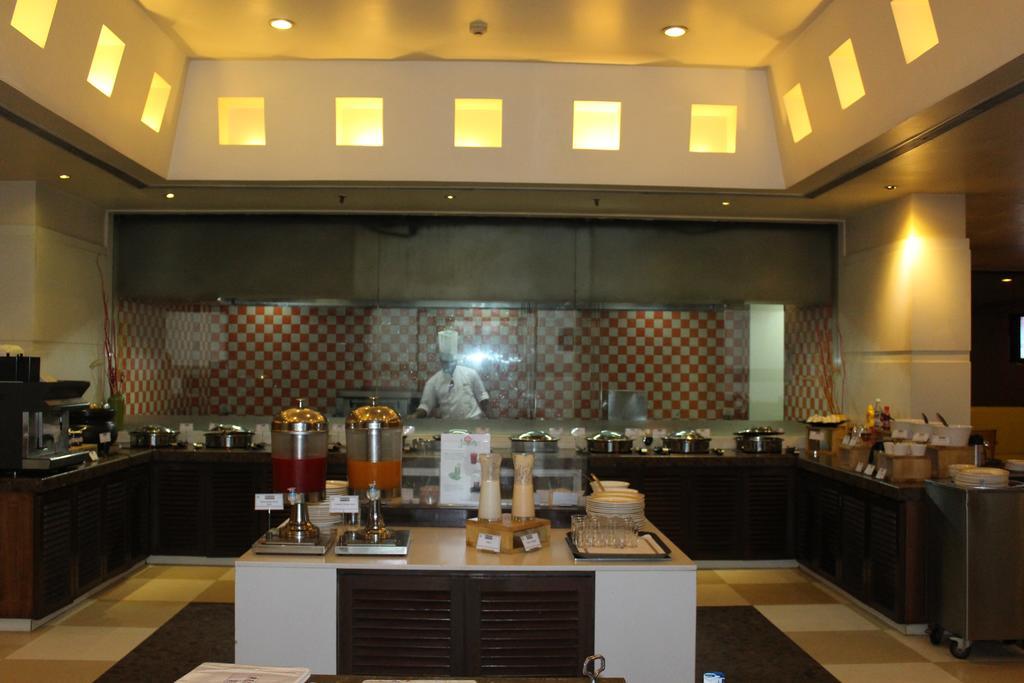 Hometel Chandigarh Luaran gambar
