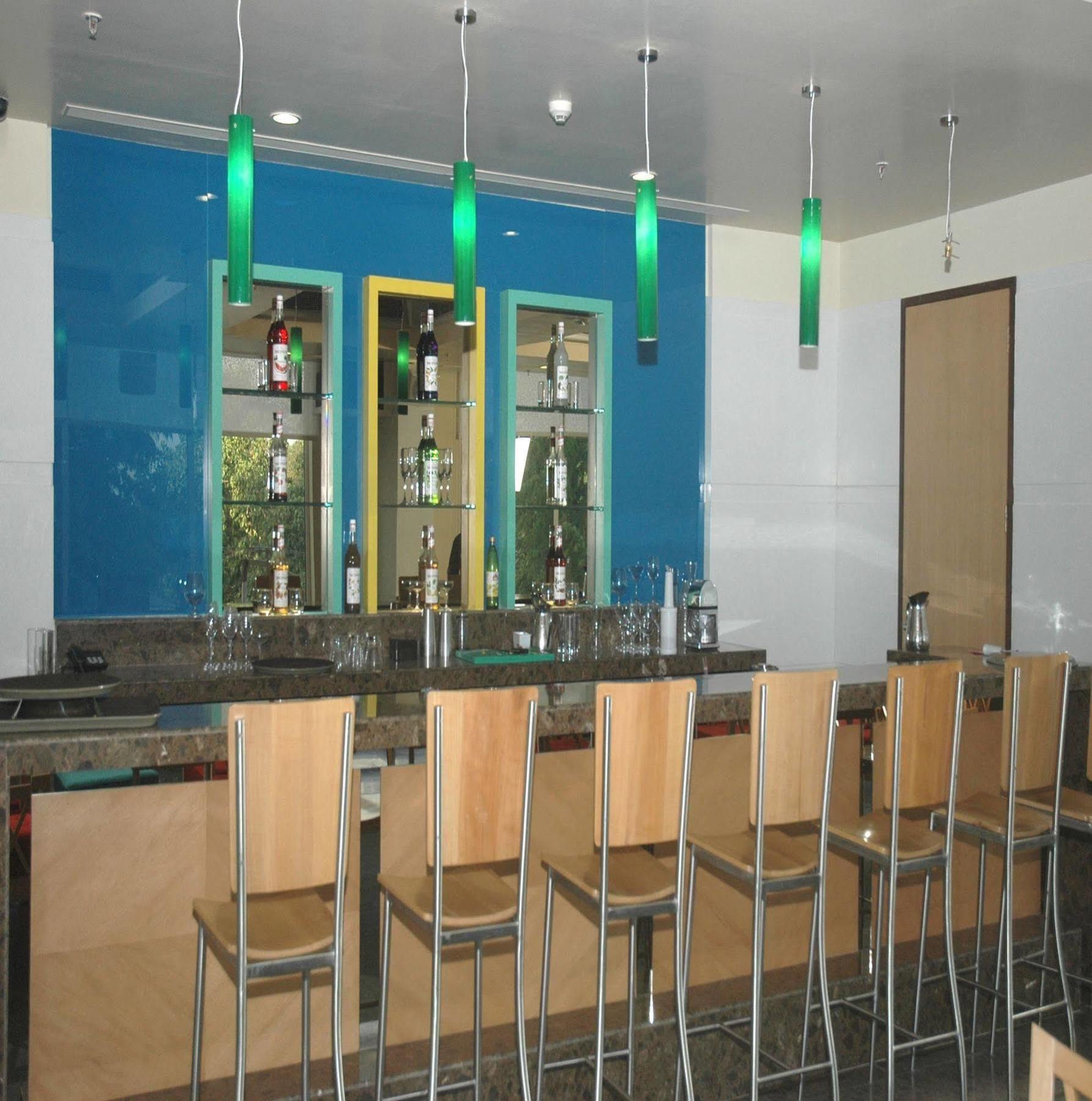 Hometel Chandigarh Luaran gambar